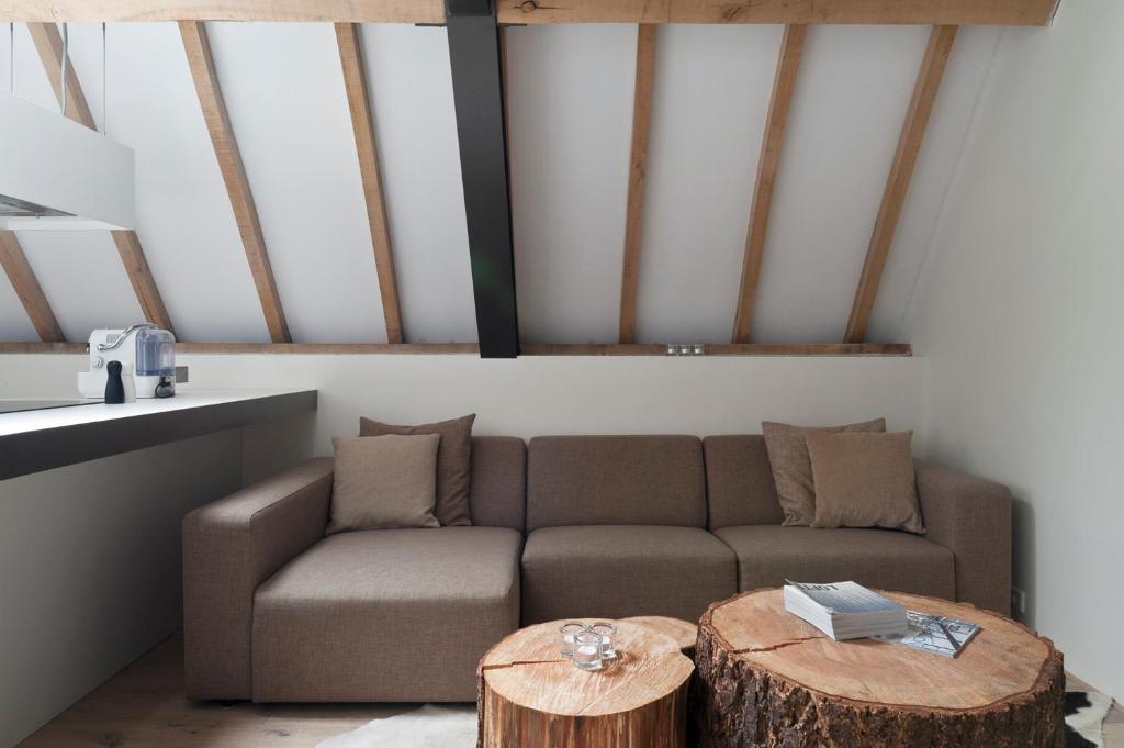 Cour 8 Lofts Guest House Maastricht Bagian luar foto